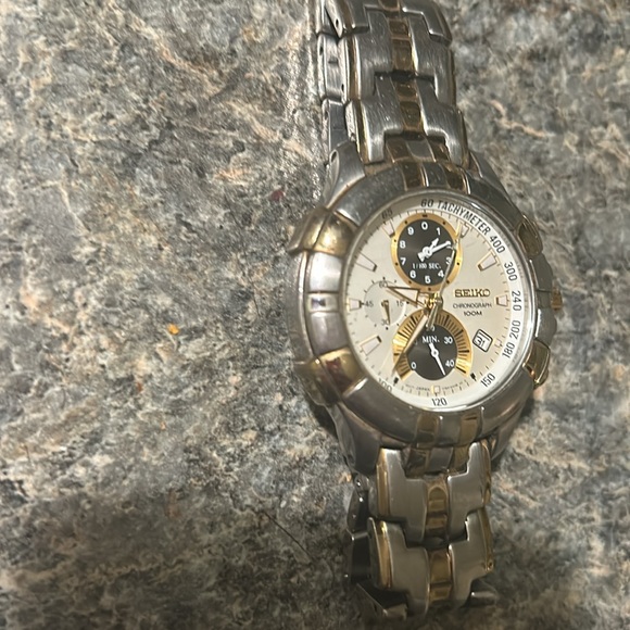 Seiko Men's 1/100 Second Retrograde Chronograph - Picture 4 of 7